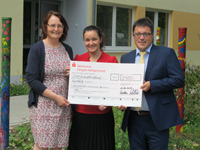 Kita Kinderland erh�lt Scheck von der Stiftung "Miteinander Leben"