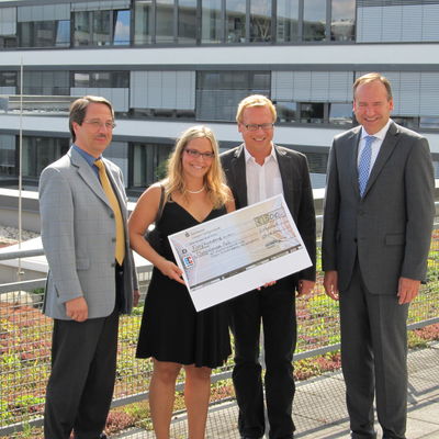Scheck�bergabe_SML_Musicalgruppe_Puls_Heusenstamm
